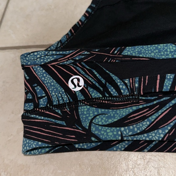 Lululemon Rise and Run Bra Womens Mini Palm Lace Tofino Teal Multi Black - Picture 7 of 11